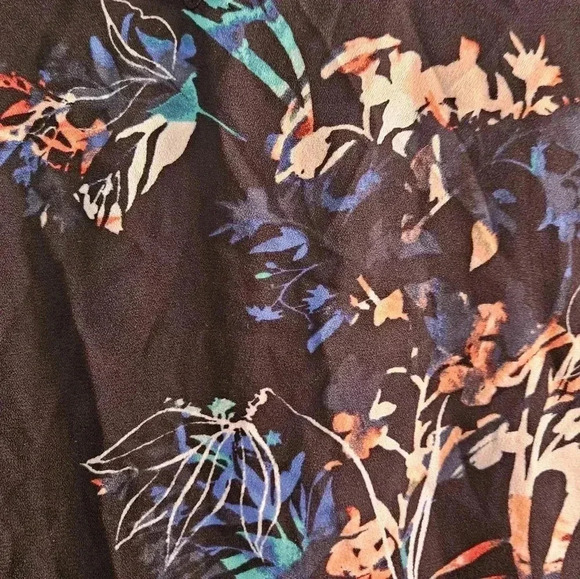 EVRI Floral Print Knotted Sleeve Shift Dress Plus (2X) - Picture 5 of 10